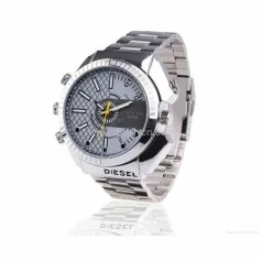 Montre Caméra HD 1080P 8Go Waterproof Vision Nocturne