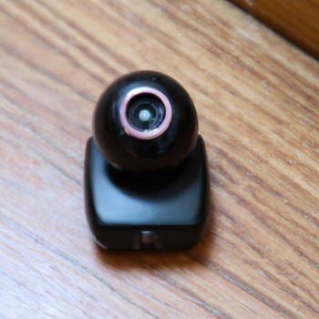 Quelles sont les principales fonctionnalités des objets décoratifs avec caméra espion ?