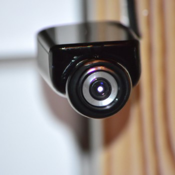 Y a-t-il des inconvénients à utiliser des horloges murales, cameras espions WIFI ?
