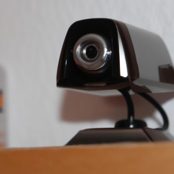 Quelle est la distance maximale que les horloges murales, cameras espions WIFI peuvent couvrir ?