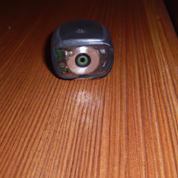 Quels types de microphones sont utilisés avec les micros espions enregistreurs ?